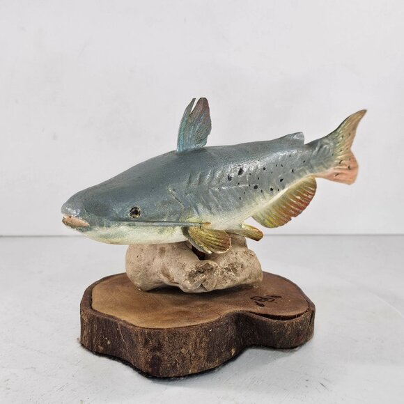 Handcrafted Catfish Wood Sculpture On Natural Base W L Bill Payne Folk Art Fish - Picture 4 of 14